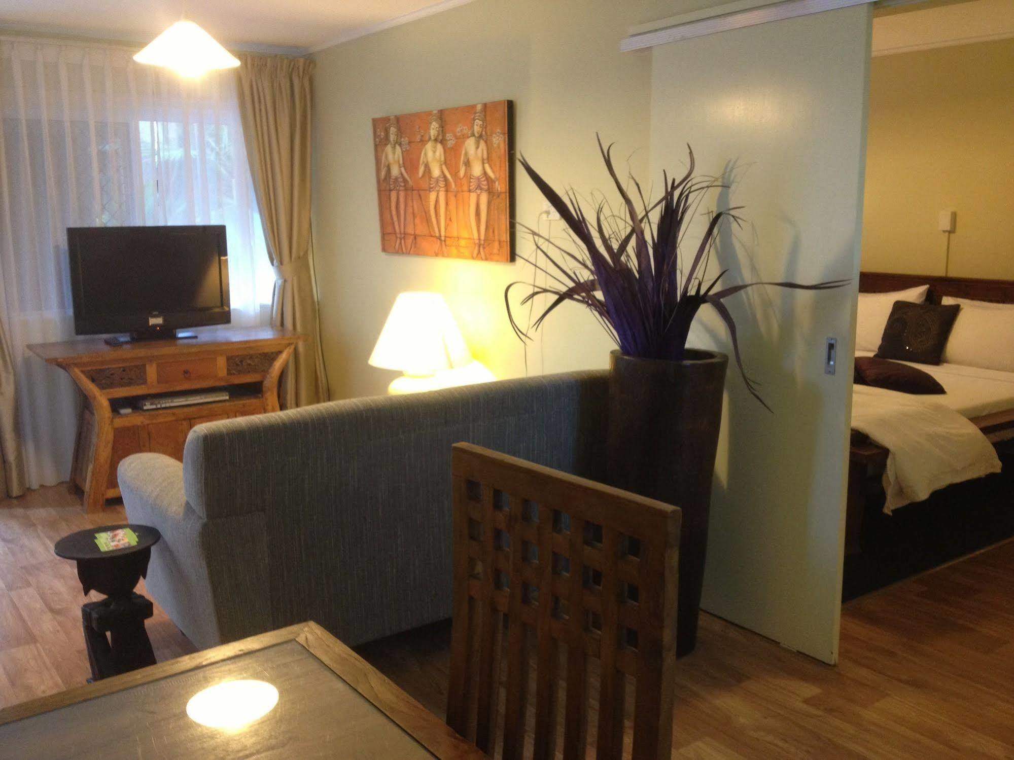 Aparthotel Coconut Palms On The Bay Hervey Bay Exteriér fotografie