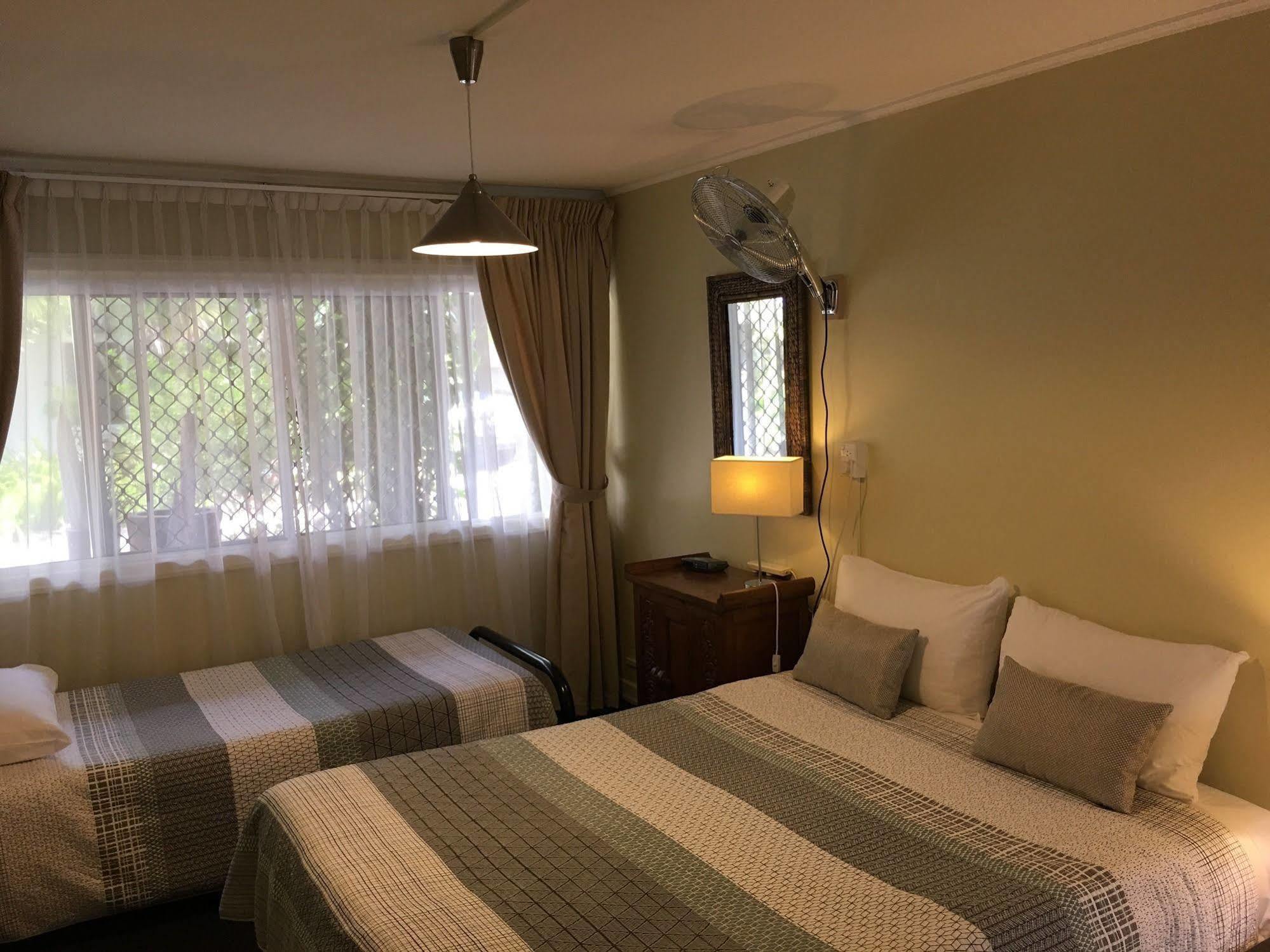 Aparthotel Coconut Palms On The Bay Hervey Bay Exteriér fotografie