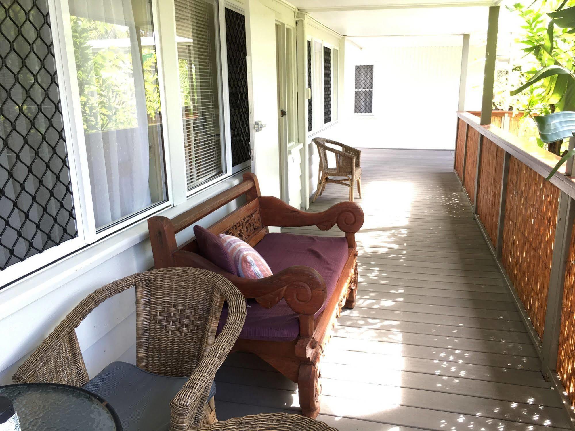 Aparthotel Coconut Palms On The Bay Hervey Bay Exteriér fotografie