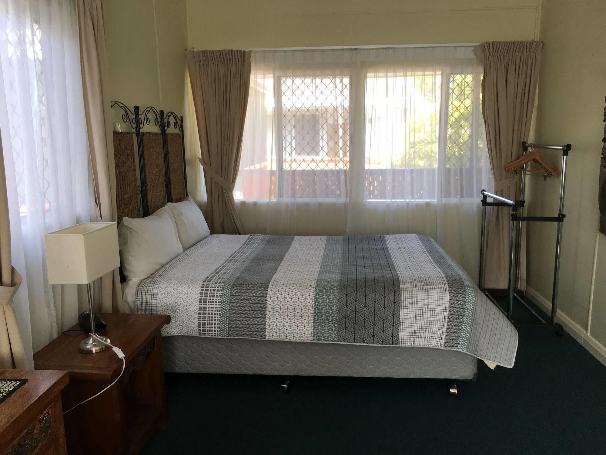 Aparthotel Coconut Palms On The Bay Hervey Bay Exteriér fotografie